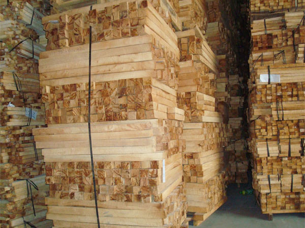 Cung cấp Pallet Gỗ tại Dĩ An - TP HCM